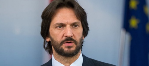 Poslancov čakajú vládne návrhy zákonov aj odvolávanie ministra Kaliňáka