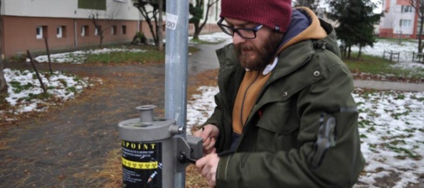 V Trnave umiestnili prvú nádobu na injekčné striekačky na Slovensku