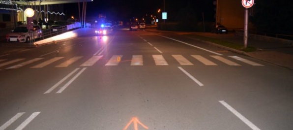 Vodič Mazdy zrazil na priechode pre chodcov 37-ročnú ženu