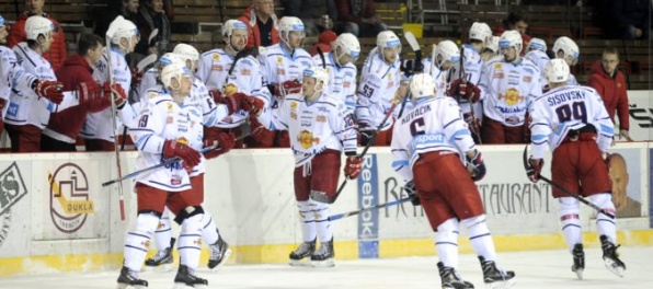 Zvolen u lídra v Trenčíne v predĺžení vybojoval siedmy triumf po sebe, Nitra doma zdolala Poprad