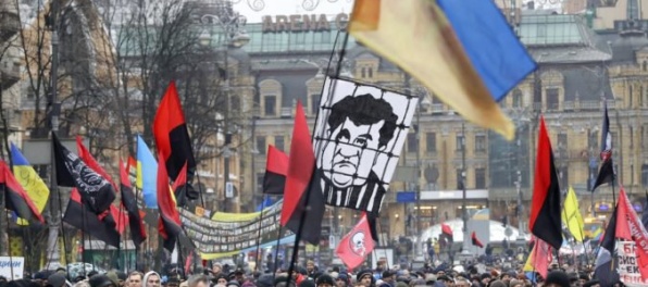 Ukrajinci protestujú za prepustenie Saakašviliho, od prezidenta Porošenka žiadajú odstúpenie