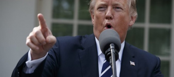 Sú to vymyslené príbehy žien, tvrdí Trump o obvineniach so sexuálneho obťažovania