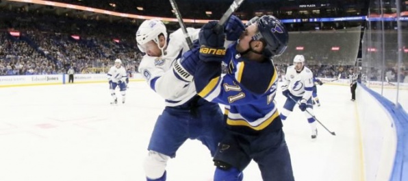 Video: „Blesky“ vyhrali súboj najlepších tímov NHL, Gáborík s plusovým bodom a Pánik nehral