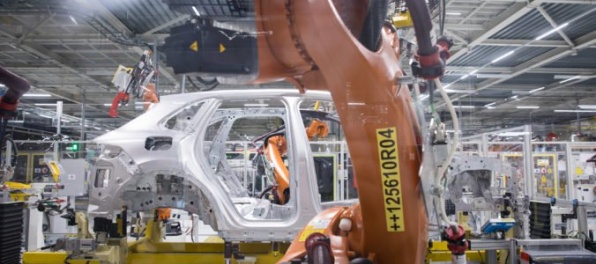 Foto: Volkswagen Slovakia investoval do rozšírenia výroby 800 miliónov eur