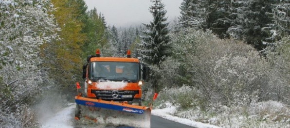 Národná diaľničná spoločnosť zakúpila sedem nových sypačov na zimnú údržbu