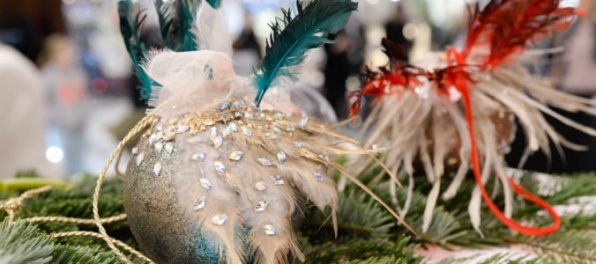 Aupark dražil vianočné ozdoby popredných dizajnérov