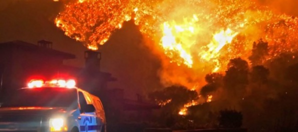 Lesný požiar Thomas prekonal katastrofu z roku 2003 a stal sa najväčším v histórii Spojených štátov