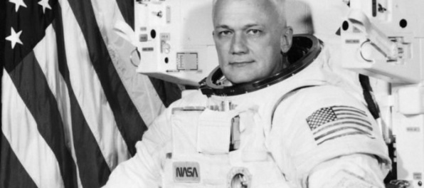 Video: Bruce sa ako prvý astronaut voľne pohyboval vo vesmíre, zomrel vo veku 80 rokov