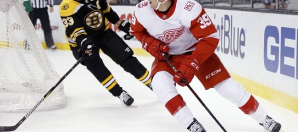 Video: Halák vychytal triumf Islanders, Chára prvou hviezdou zápasu a Tatar s dvoma mínuskami