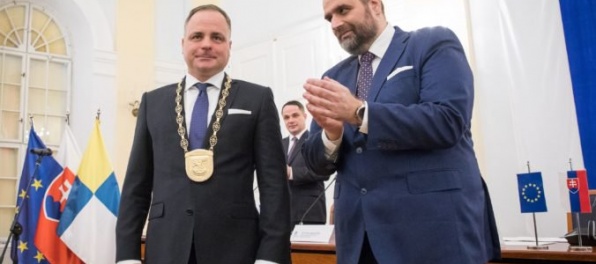 Nový župan Droba sa bude prvé mesiace venovať zloženiam komisií a poslancom