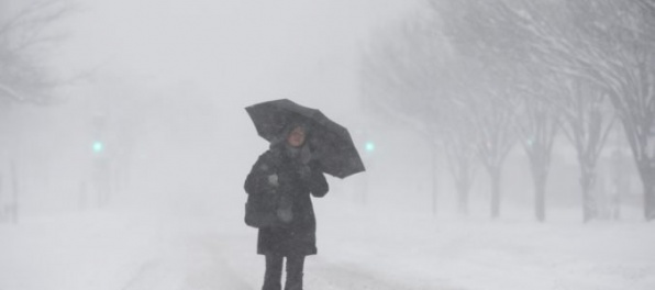Časť Slovenska zasiahne silné sneženie, meteorológovia varujú aj pred silným vetrom