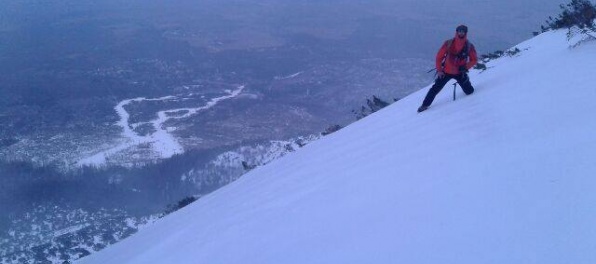 Horskí záchranári v Tatrách ratovali skialpinistov aj turistov bez zimného vybavenia