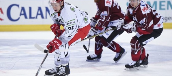 Do semifinále Spenglerovho pohára sa okrem Hradec Králové prebojoval aj HC Davos