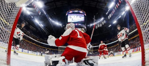 Video: Kanaďania na MS v hokeji do 20 rokov zničili Dánov a vyhrajú „slovenskú“ skupinu