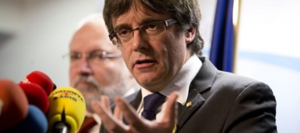 Puigdemont žiada Madrid o obnovenie jeho vlády