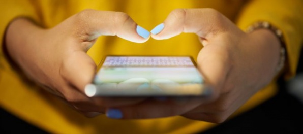 Zákazníci Slovak Telekom zo svojich mobilov na Silvestra poslali spolu viac ako 3,4 milióna správ