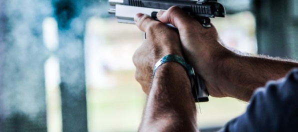 Americký tínedžer zastrelil rodičov, sestru a rodinnú priateľku