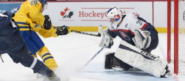 Video: Slovensko vo štvrťfinále MS v hokeji do 20 rokov tesne podľahlo Švédsku (aktualizované)