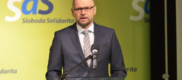Sulík „vyveštil“, čo v roku 2018 ponúkne vládna trojka Smer-SD, Most-Híd a SNS
