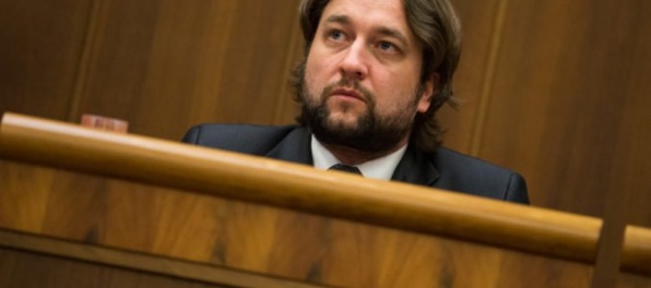 Vážim si každého úprimného komunistu, vyhlásil Blaha a žiada zmier s históriou