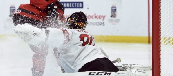 Video: Kanaďania vo štvrťfinále MS v hokeji do 20 rokov deklasovali Švajčiarov