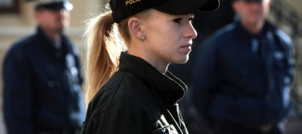 Mestskí policajti v Trnave dostanú defibrilátory, ktoré môžu zachraňovať životy