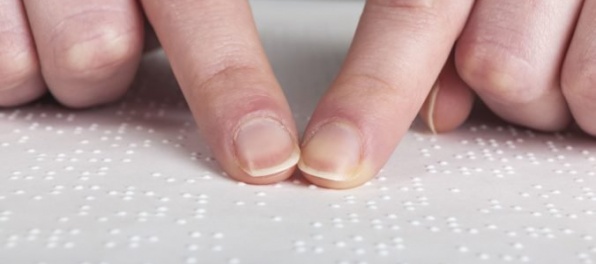 Pripomíname si Svetový deň Braillovho písma, významným míľnikom v jeho histórii je rok 1878