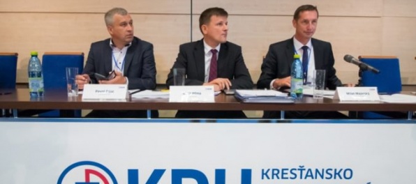 Fico podľa KDH predstiera občanom marketing, politickú zodpovednosť vyvodzuje iba voči partnerom