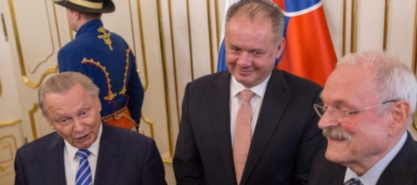 Kiska sa stretol s exprezidentmi Schusterom a Gašparovičom, témou neboli len vzťahy v parlamente