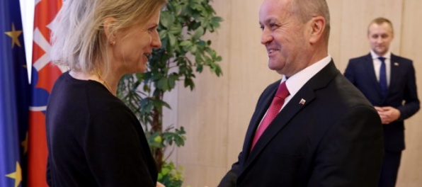 Minister Gajdoš rokoval o obrannej stratégii so švédskou veľvyslankyňou, zhodli sa na spolupráci