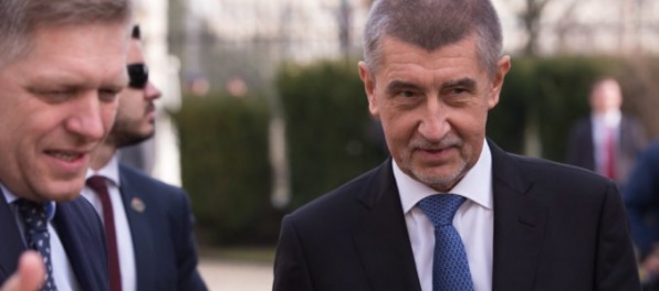 Premiér Fico na oslavách výročí Slovenskej a Českej republiky v Prahe stretol Zemana aj Babiša