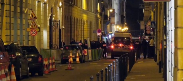 Lupiči vykradli klenotníctvo v Paríži, odniesli si šperky za milióny eur