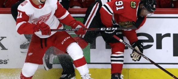 Video: Hrivík debutoval v drese Calgary, Tatarov Detroit zvíťazil v Chicagu