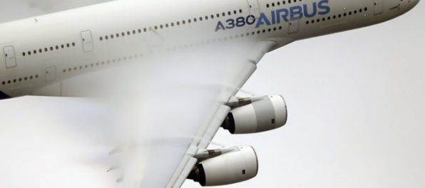 Najväčšiemu lietadlu na svete A380 hrozí zastavenie výroby, Airbus potrebuje kontrakt s Emirates
