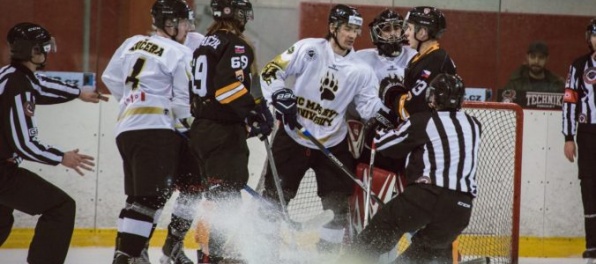 EUHL: Strelecká kanonáda „medveďov“ z Brna, Paneuropa si vybojovala miesto v playoff