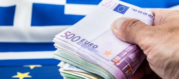 Grécko sprísnilo organizovanie štrajkov a uľahčilo konfiškáciu domov, za to prijme miliardy eur