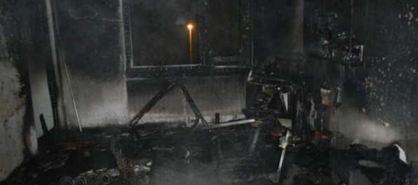 Foto: V Trnave horel byt, obyvateľov evakuovali a v nemocnici skončili štyria ľudia (aktualizované)