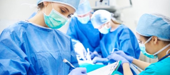 Zdravotné sestry chcú väčšie právomoci, pacientom by mohli pomáhať ešte viac