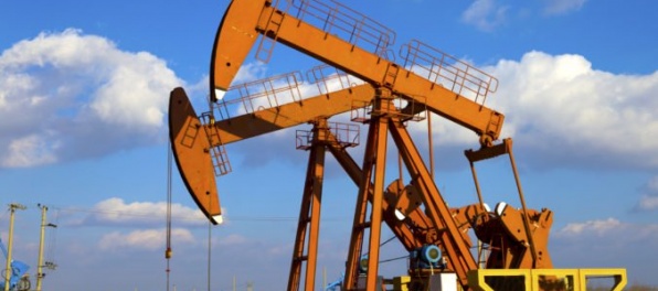 Ceny ropy oslabili po zverejnení prognózy, zlato zdraželo