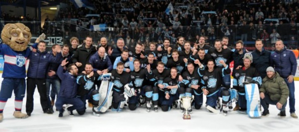 Hokejisti Nitry doma porazili „ľadových medveďov“, vyhrali Vyšehradský pohár