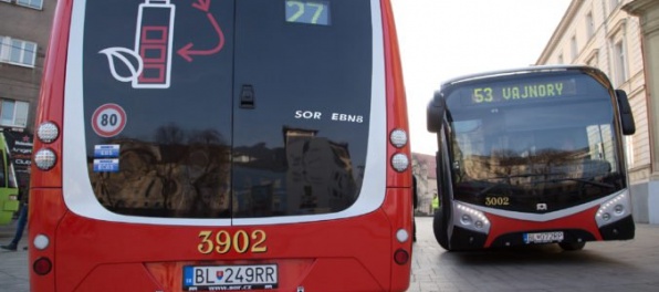 Foto: V Bratislave budú jazdiť prvé elektrobusy, sú vybavené modernými technológiami