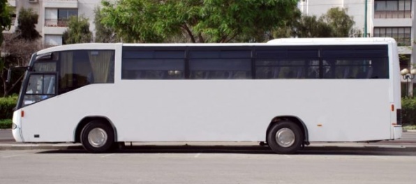 Muž z Podolia nahlásil bombu v diaľkovom autobuse, polícia ho zadržala a obvinila