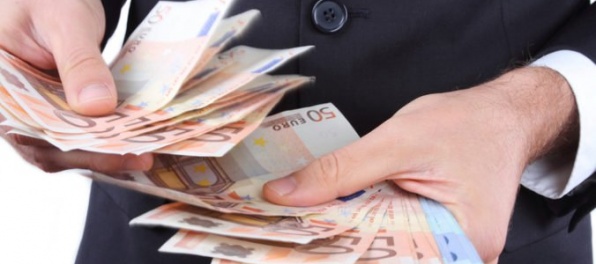 Hromadnú pripomienku k dani z poistenia podpísali stovky ľudí, žiadajú splnenie požiadaviek