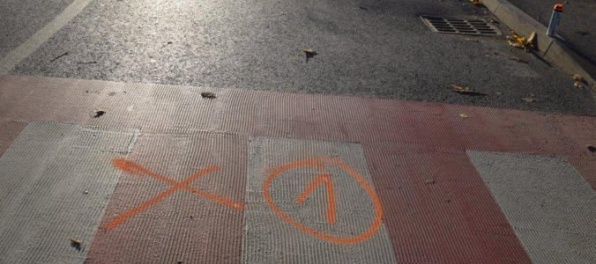 Vodič zrazil na priechode pre chodcov v Bratislave dve mladé ženy