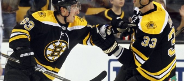 Chára sa ako správny kapitán Bostonu zastal spoluhráča Marchanda