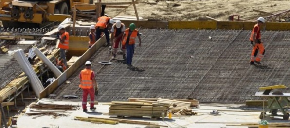 Výstavba úsekov D4 a R7 sa môže podľa Érseka oneskoriť, meškajú prípravy a realizácie prác