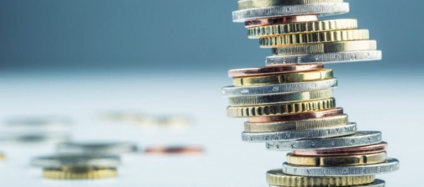 Euro voči doláru ešte posilnilo, dostáva sa na hodnoty spred troch rokov