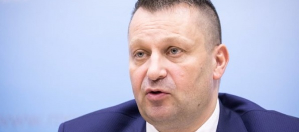 Aktualizované: Od rána zarezáva v práci, reaguje polícia na údajný odchod Málika z funkcie