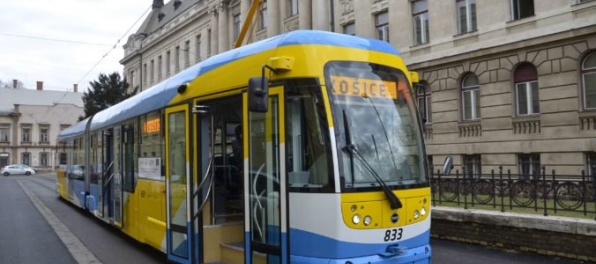 Ženu, ktorá napadla košického revízora nožom, obvinili a hrozí jej až desaťročné väzenie