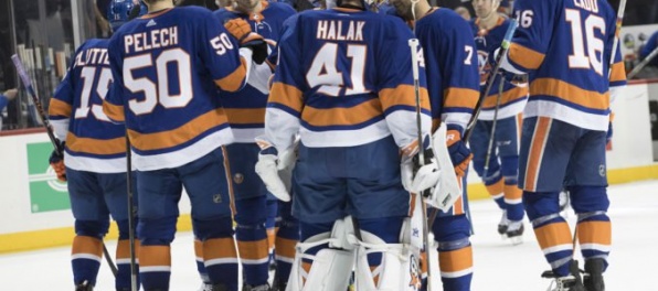 Video: Halák 46 zákrokmi priviedol NY Islanders k víťazstvu a stal sa prvou hviezdou zápasu